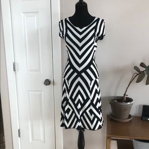 Striped geometric stripe dress Eci brand size S/M